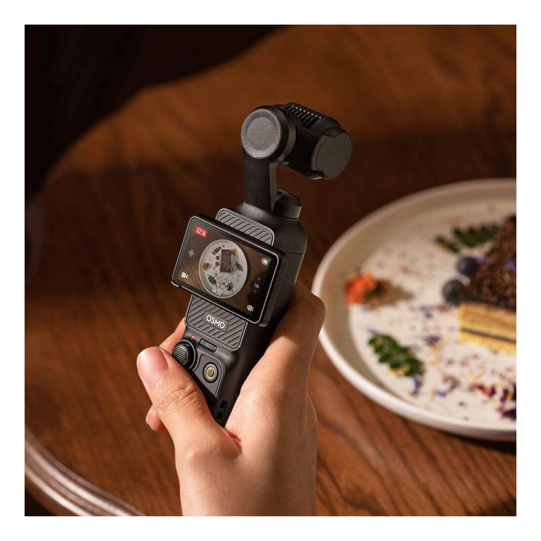 Экшен-камера DJI Osmo Pocket 3 Creator Combo